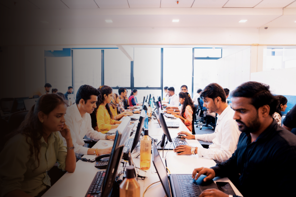 big-call-centre-people-on-phones